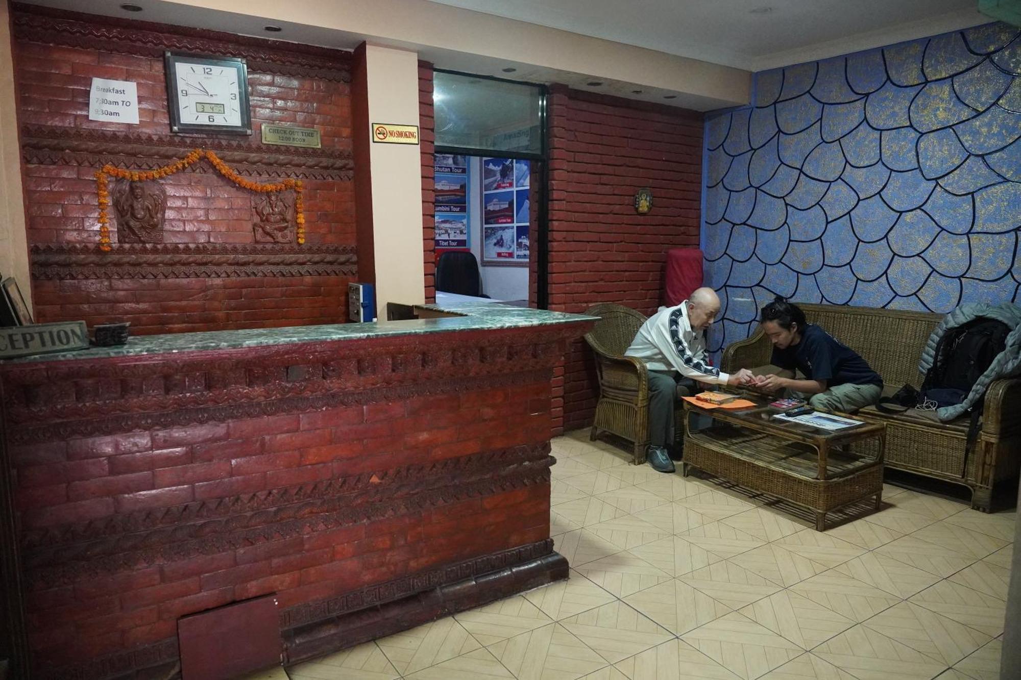 Hotel Travelers Home Катманду Екстериор снимка